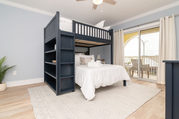 Condominium in Dewey Beach, US