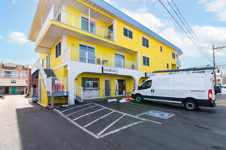 Condominium in Dewey Beach, US