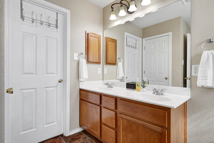 House in Converse, US