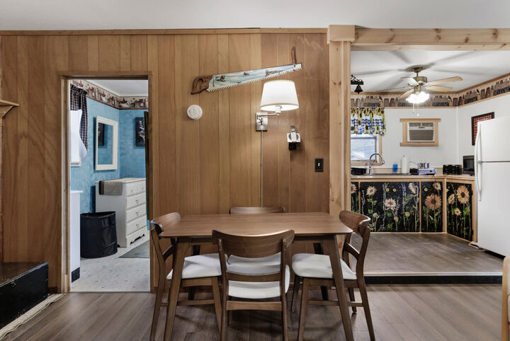 Chalet in Springfield, US