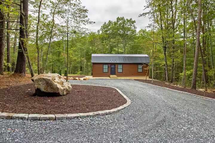 Cabin in Luray, US