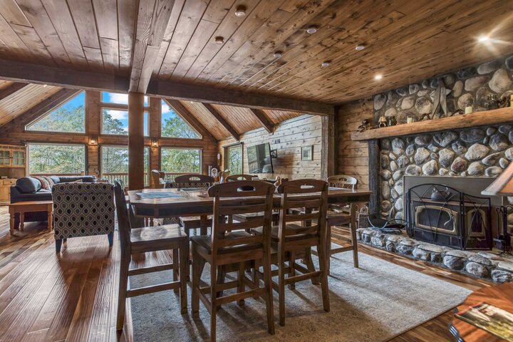 Cabin in Terra Alta, US