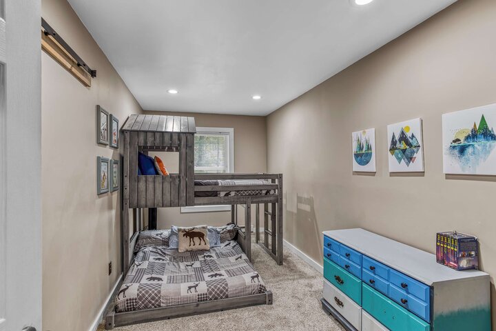 Cabin in Terra Alta, US