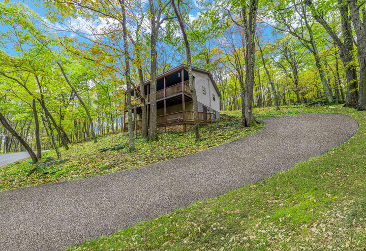 Cabin in Terra Alta, US