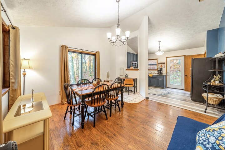 Cabin in Terra Alta, US