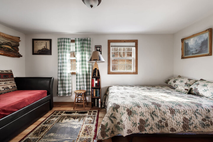 Cabin in Springfield, US