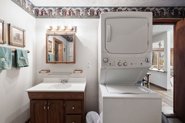 Cabin in Springfield, US