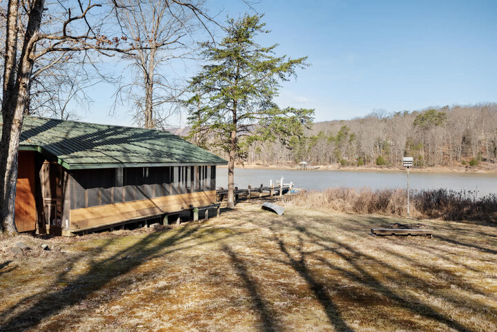 Cabin in Springfield, US