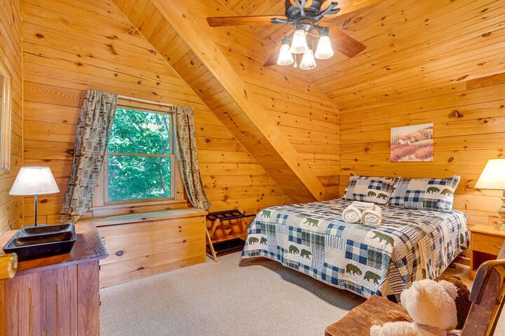 Cabin in Moorefield, US