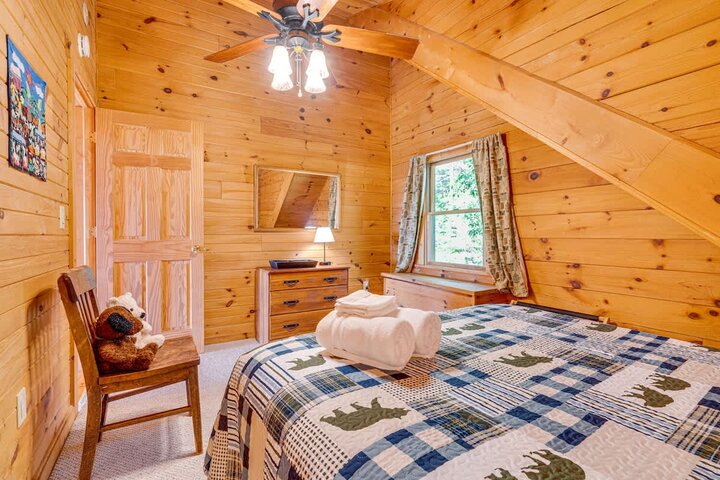 Cabin in Moorefield, US