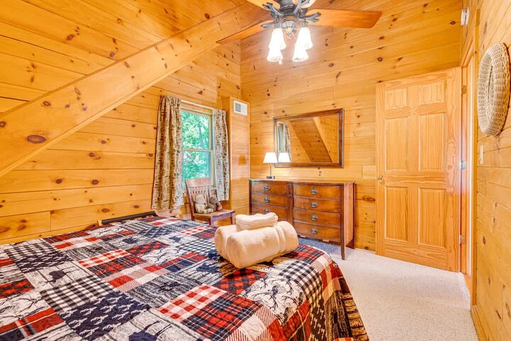 Cabin in Moorefield, US