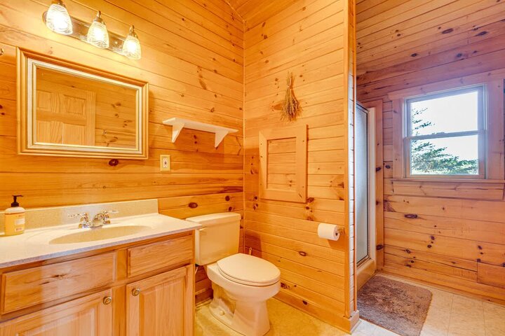 Cabin in Moorefield, US