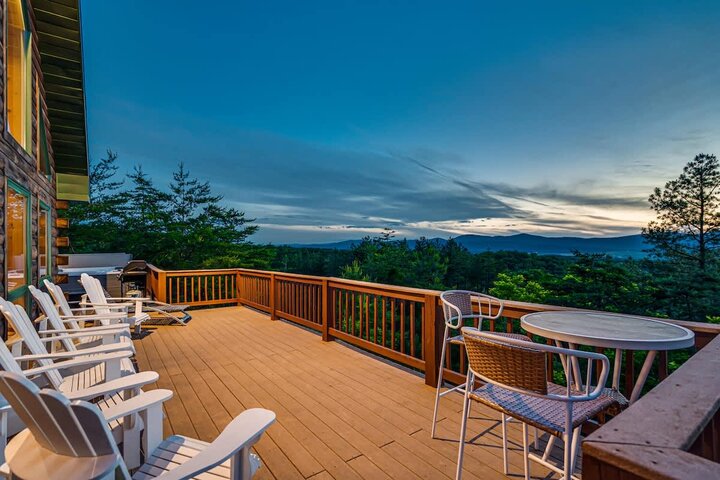 Cabin in Moorefield, US