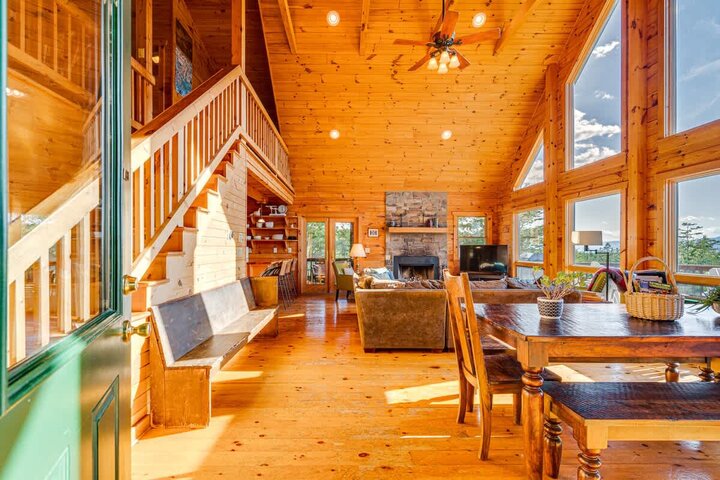 Cabin in Moorefield, US