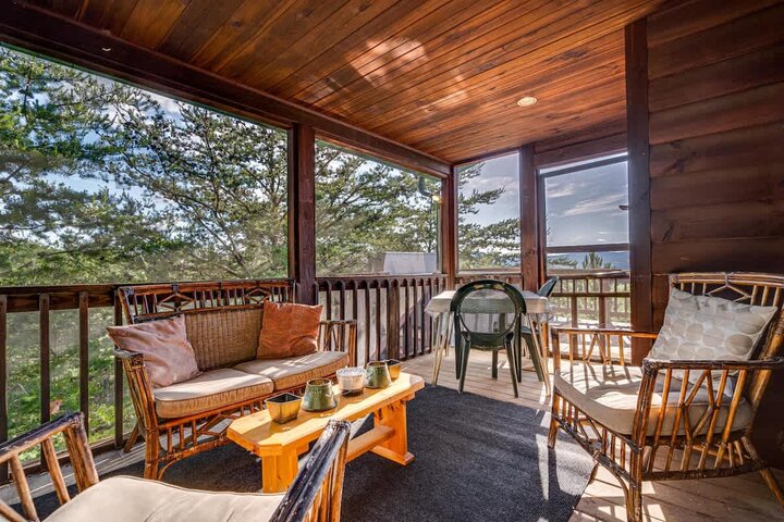 Cabin in Moorefield, US