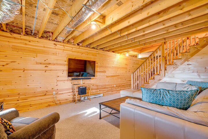 Cabin in Moorefield, US