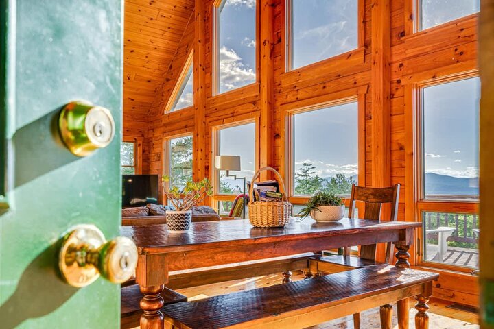 Cabin in Moorefield, US