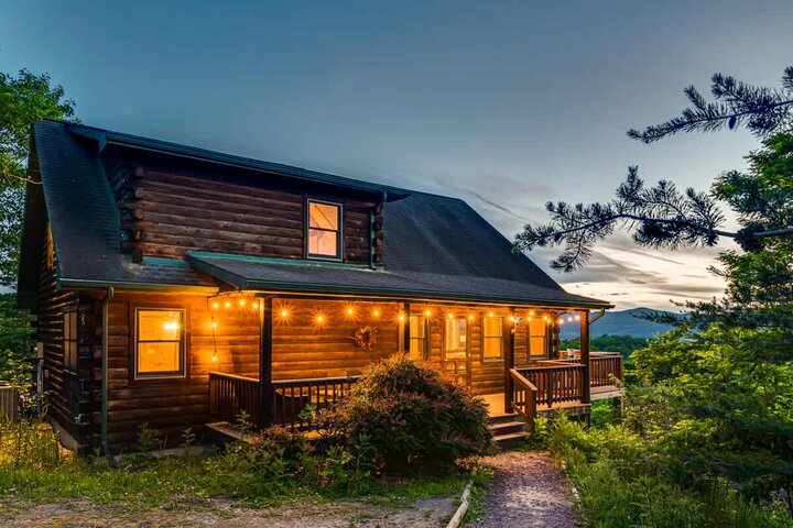 Cabin in Moorefield, US