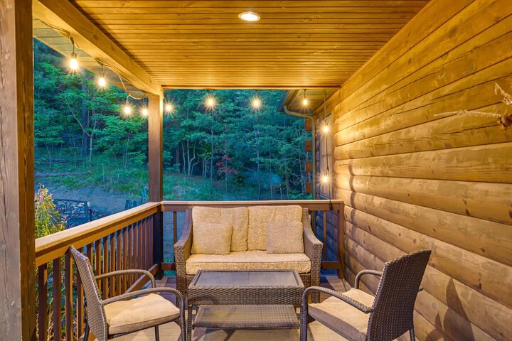 Cabin in Moorefield, US