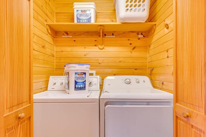 Cabin in Moorefield, US