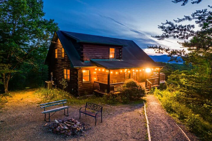 Cabin in Moorefield, US