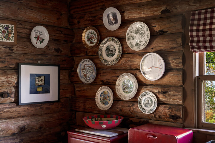 Cabin in Paw Paw, US