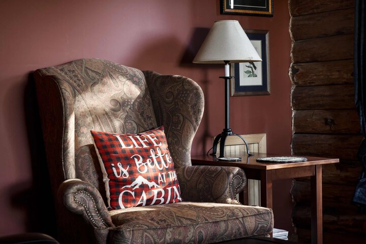 Cabin in Paw Paw, US