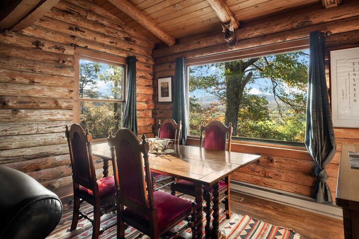 Cabin in Paw Paw, US