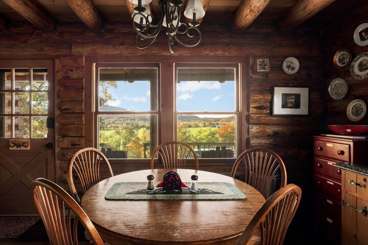 Cabin in Paw Paw, US