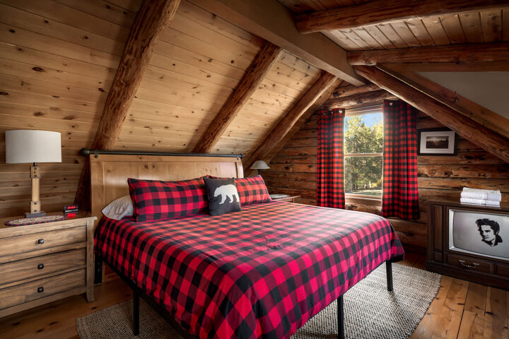 Cabin in Paw Paw, US