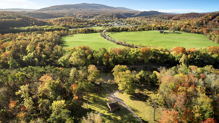 Cabin in Paw Paw, US