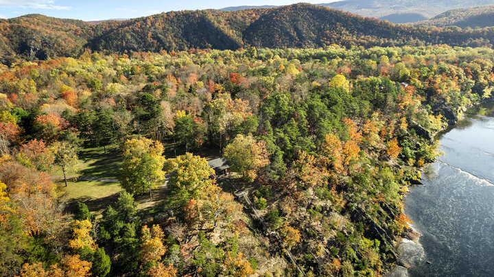 Cabin in Paw Paw, US