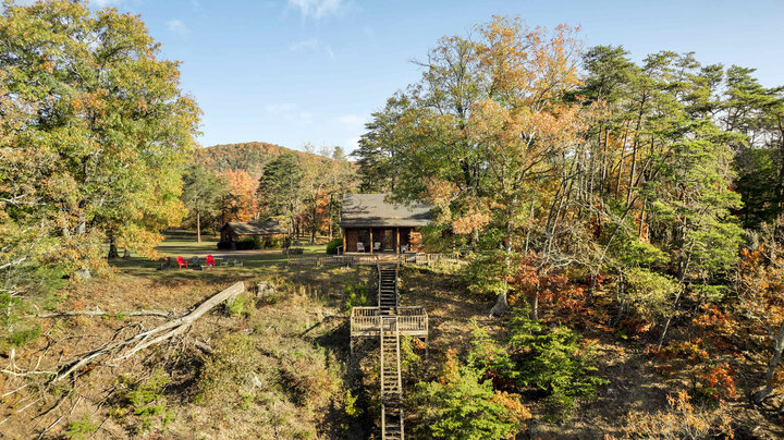 Cabin in Paw Paw, US