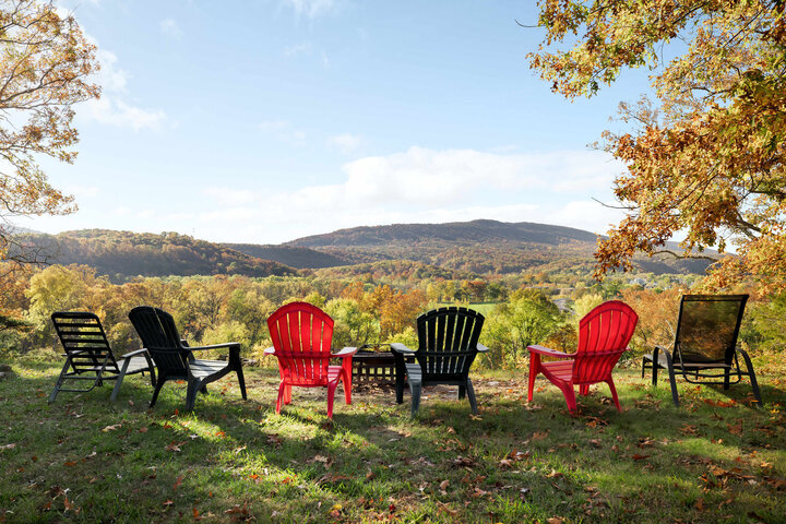 Cabin in Paw Paw, US