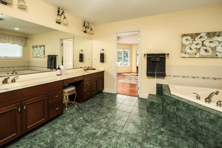 House in Asheville, US