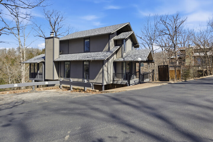 House in Osage Beach, US
