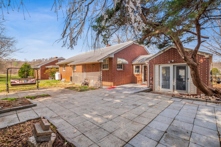 House in Collinsville, US