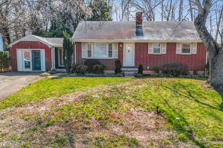 House in Collinsville, US