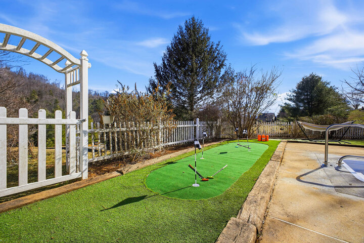 House in Asheville, US