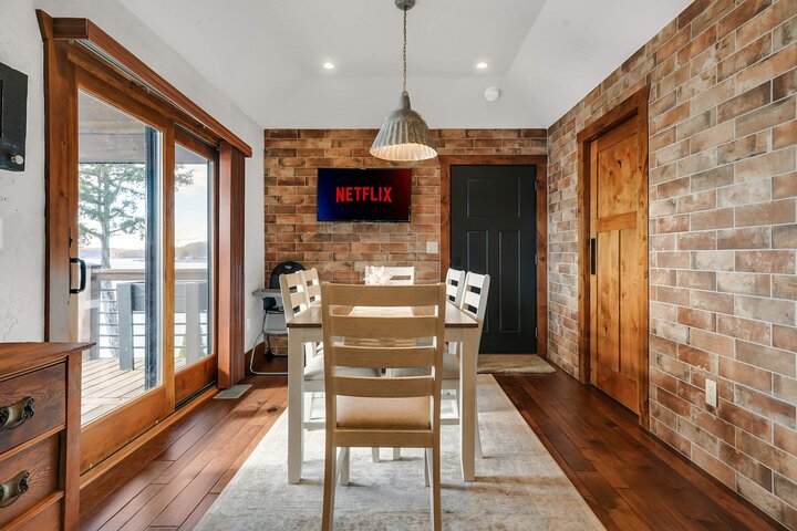 House in Sunrise Beach, US