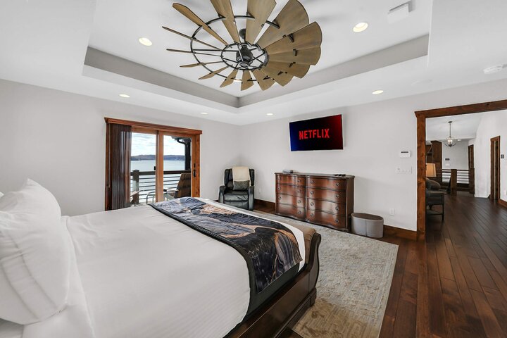 House in Sunrise Beach, US