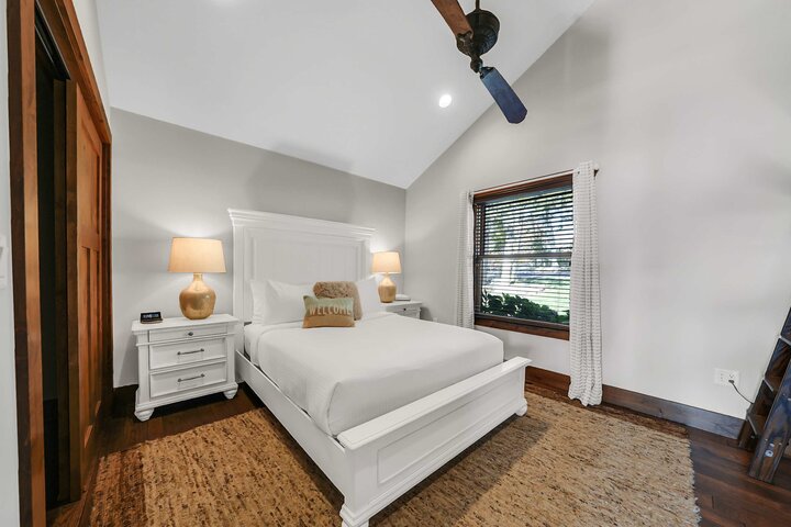 House in Sunrise Beach, US