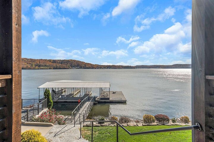 House in Sunrise Beach, US