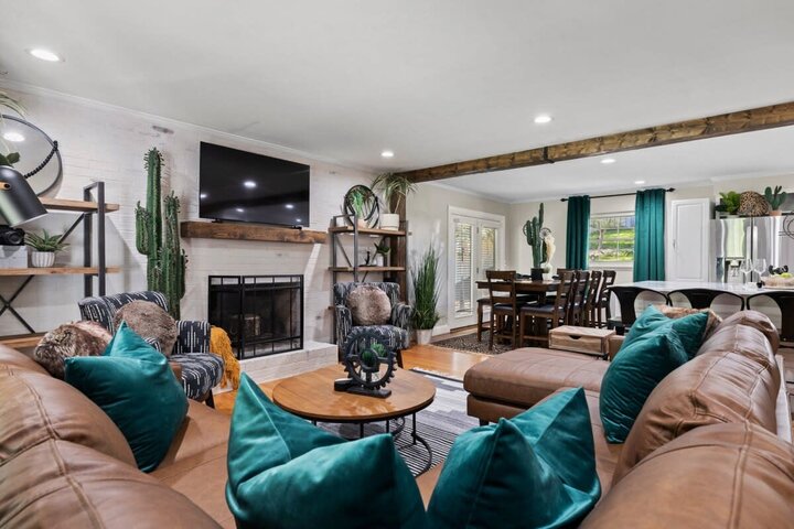 House in Candler, US