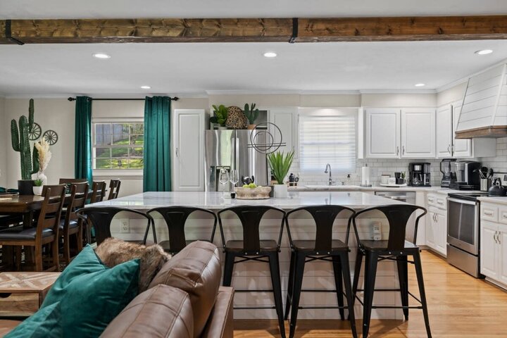 House in Candler, US