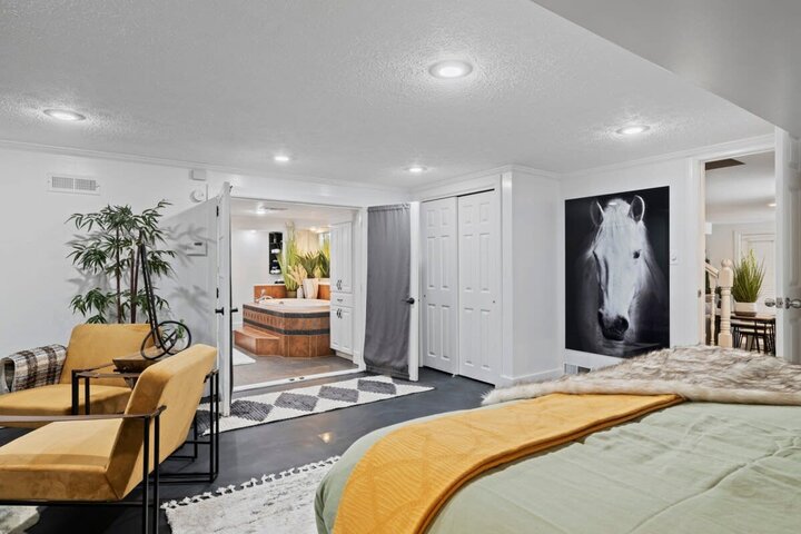 House in Candler, US