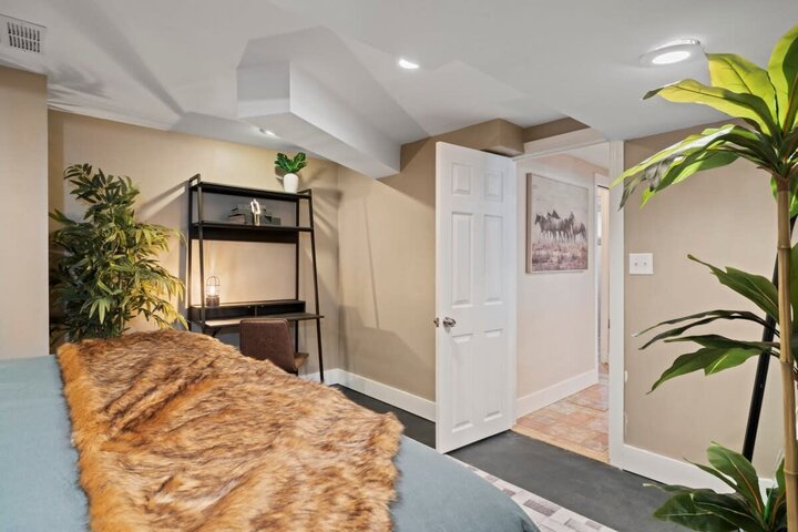 House in Candler, US