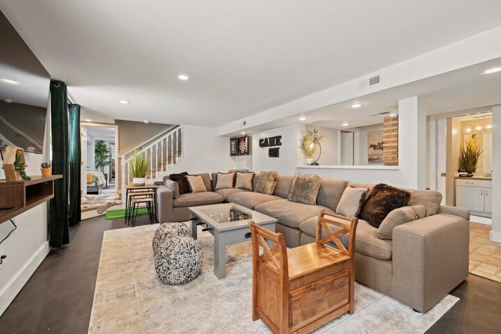 House in Candler, US