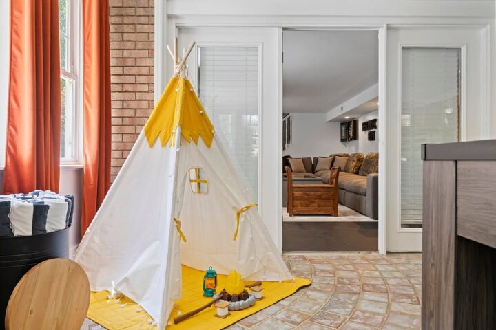 House in Candler, US