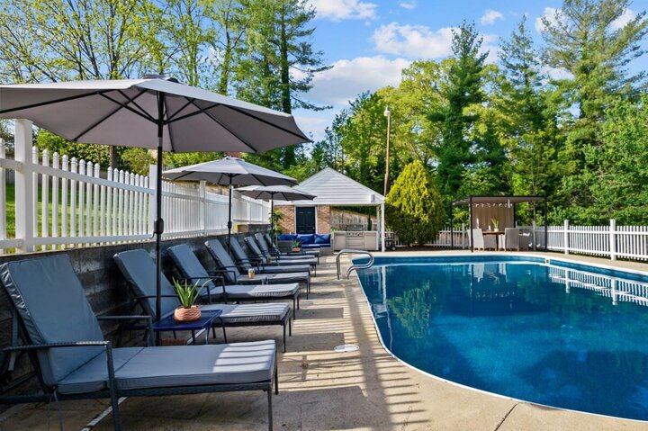 House in Candler, US